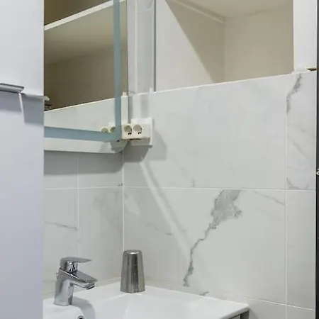 Appartement Triplex En Plein Centre De *