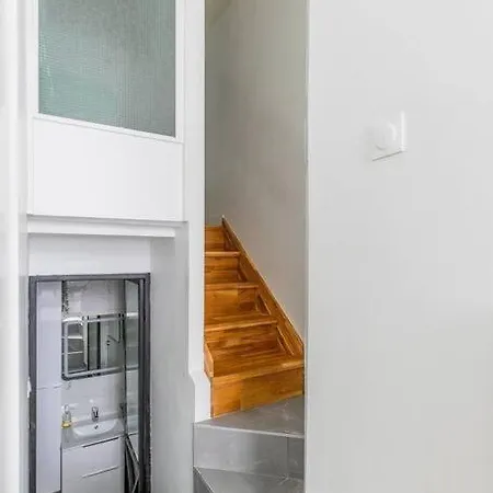 Triplex En Plein Centre De Appartement *